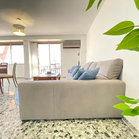 Grand Sea View Penthouse Apartment *
