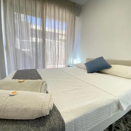 Grand Sea View Penthouse Apartment *