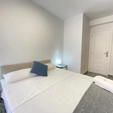 Grand Sea View Penthouse Apartment *